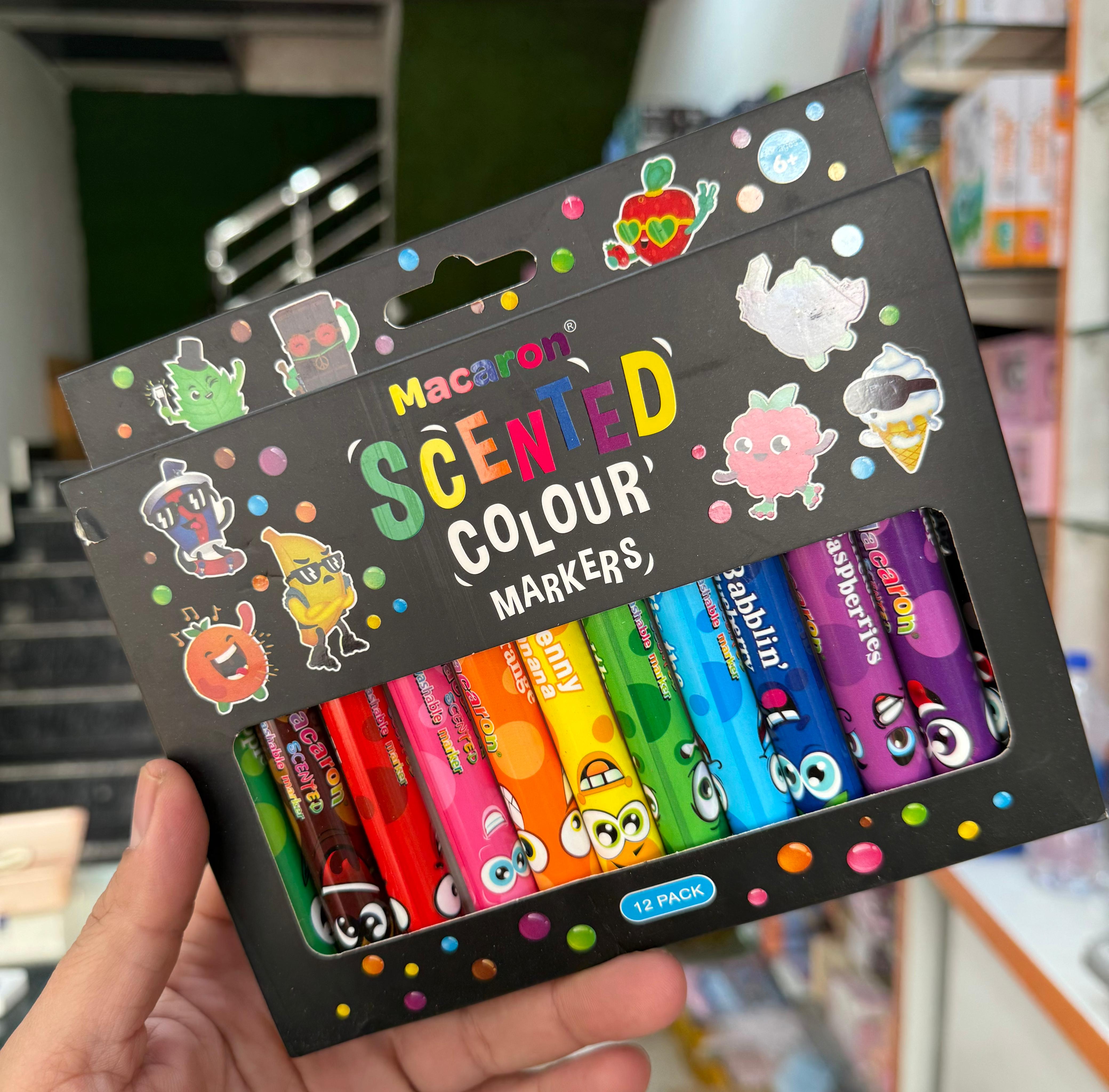 12 Shades Scented Markers